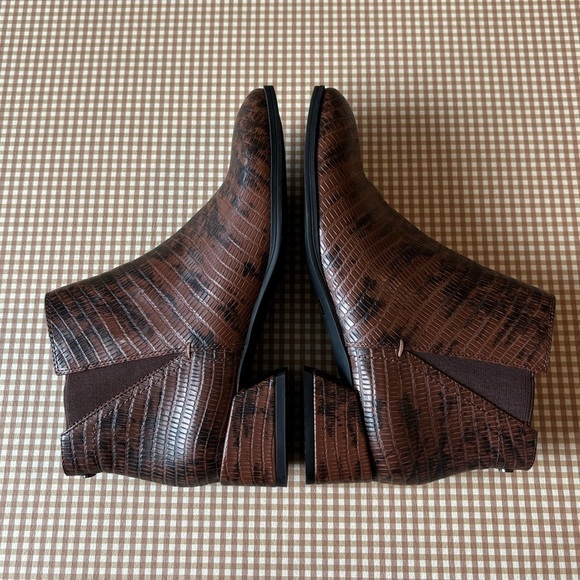 FRANCO SARTO "Nico" boot in Espresso Snake Print short boots booties. Size 6 - Picture 3 of 14